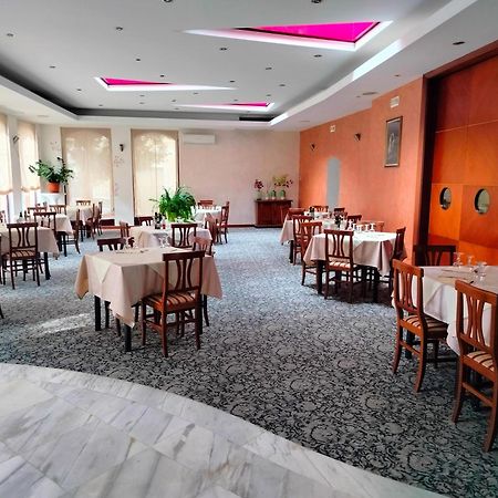 Hotel Centrale Piombino Dış mekan fotoğraf